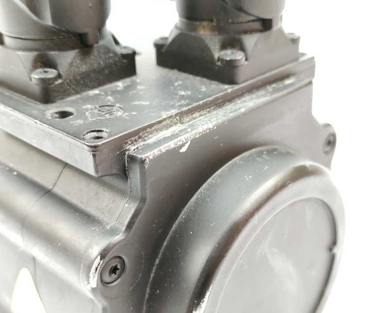 LENZE MCS 09D41-RS0P1-A14N-ST5S00N-R0SU 15137420 Servo Motor 320V 2.3A