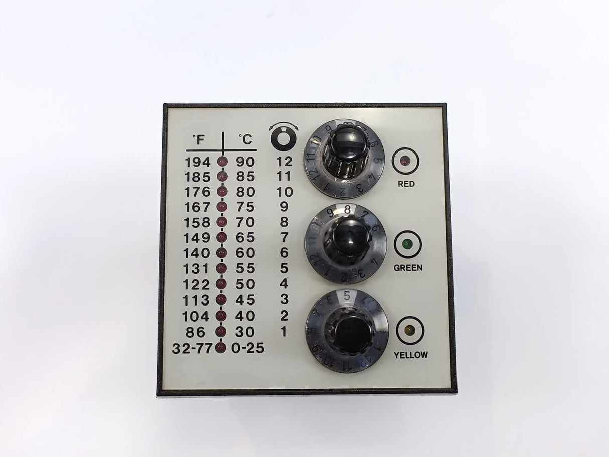 AKO 471880602 536026 3-Stage Temperature Controller