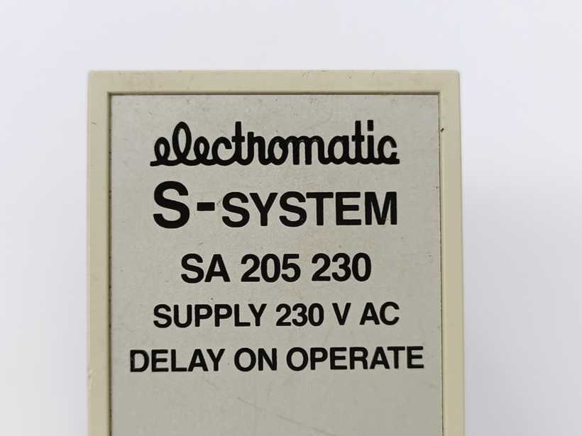 Electromatic SA 205 230 3-60 sec. 230 VAC Relay. Delay on Operate
