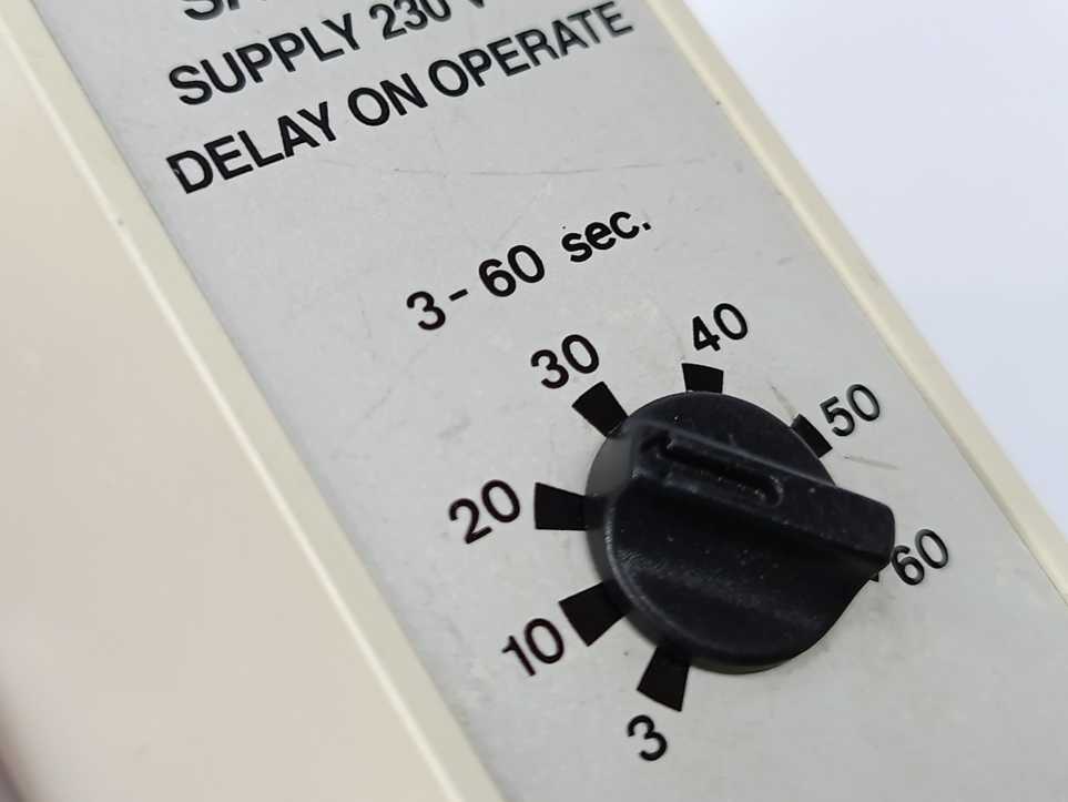Electromatic SA 205 230 3-60 sec. 230 VAC Relay. Delay on Operate