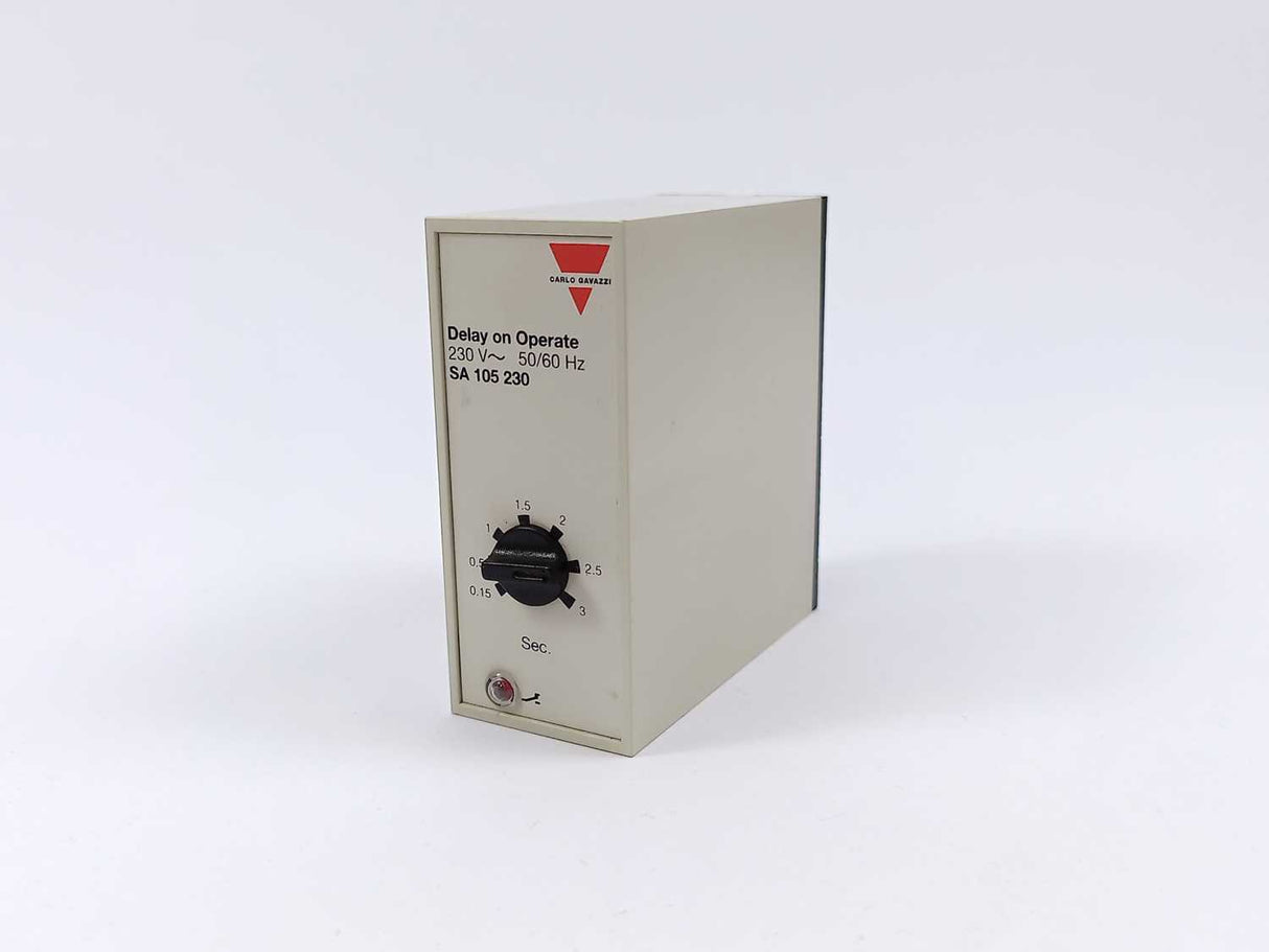 Carlo Gavazzi SA 105 230 3-60 sec. 230 VAC Relay. Delay on Operate