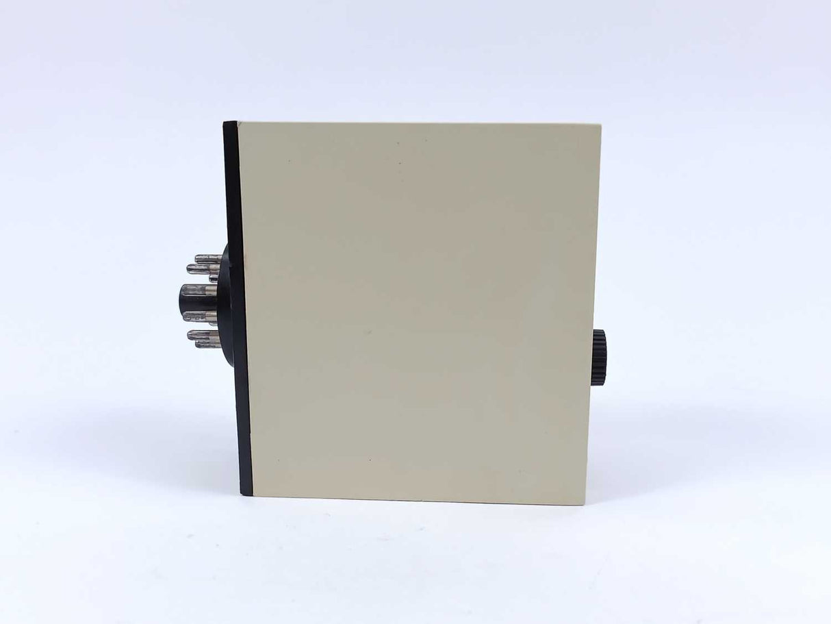 Electromatic SA 245 220 Delay On Operate 3-60min. 220VAC.