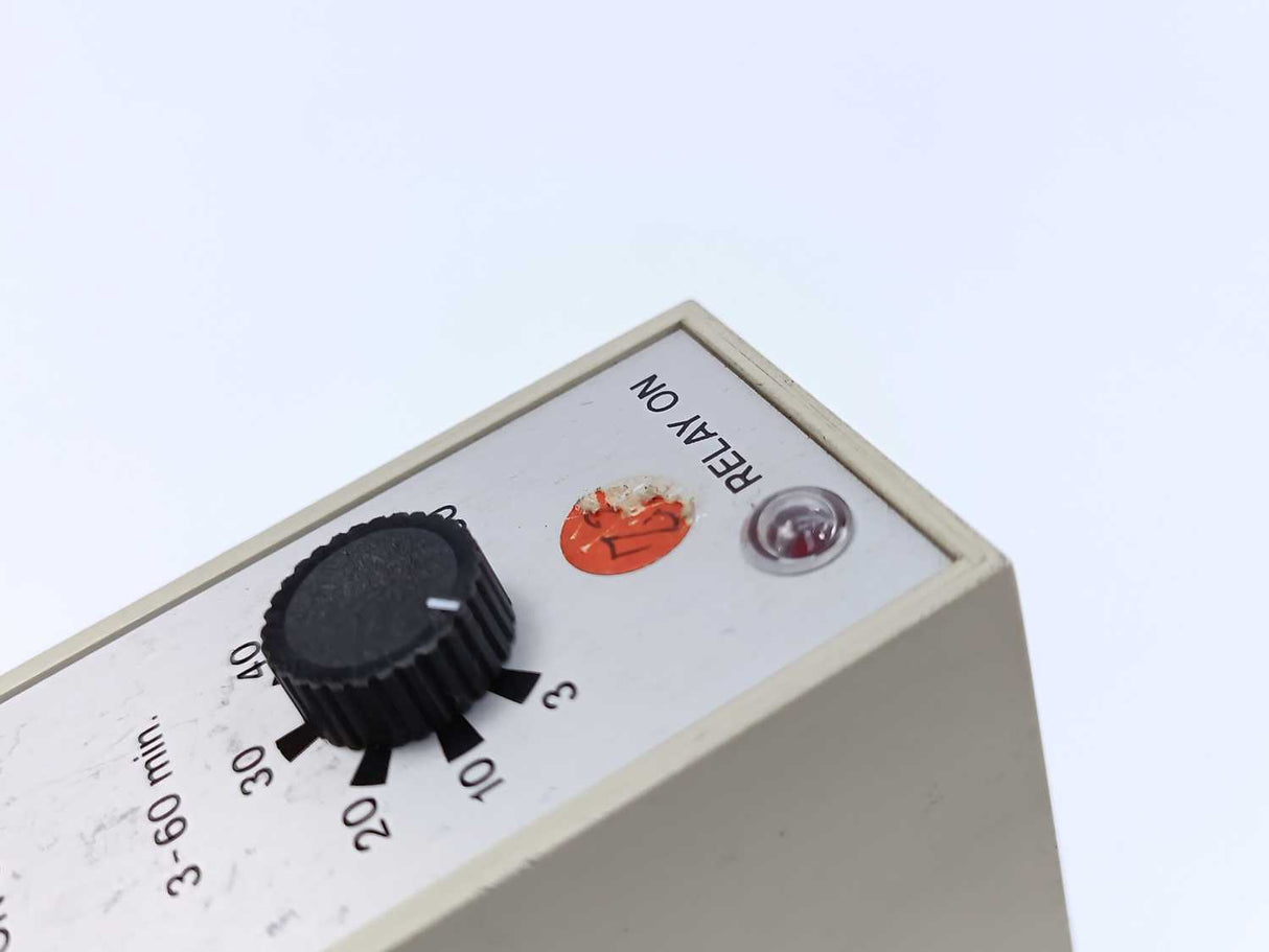 Electromatic SA 245 220 Delay On Operate 3-60min. 220VAC.