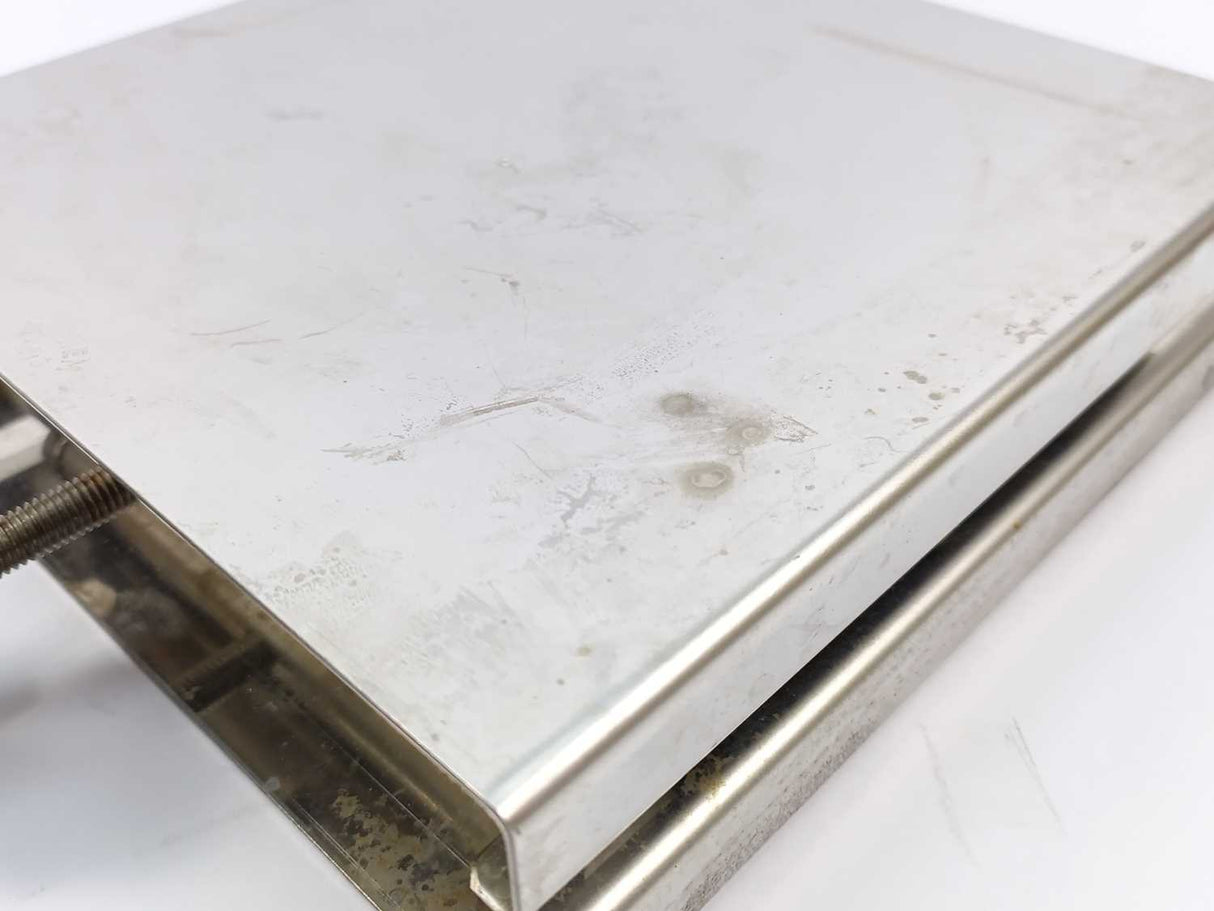 BOCHEM DIN 12897 Lab jack with metal knob, Aluminium Anodized 13X16X27,5