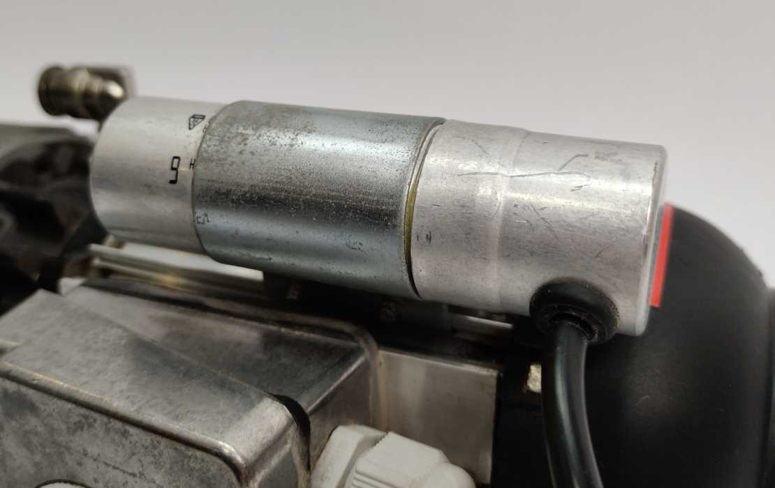 Hanning Elektro-Werke E5yz2B-046 0.1/0.12kW Vacuum Pump Busch SV 1003 D 000 PLZZ