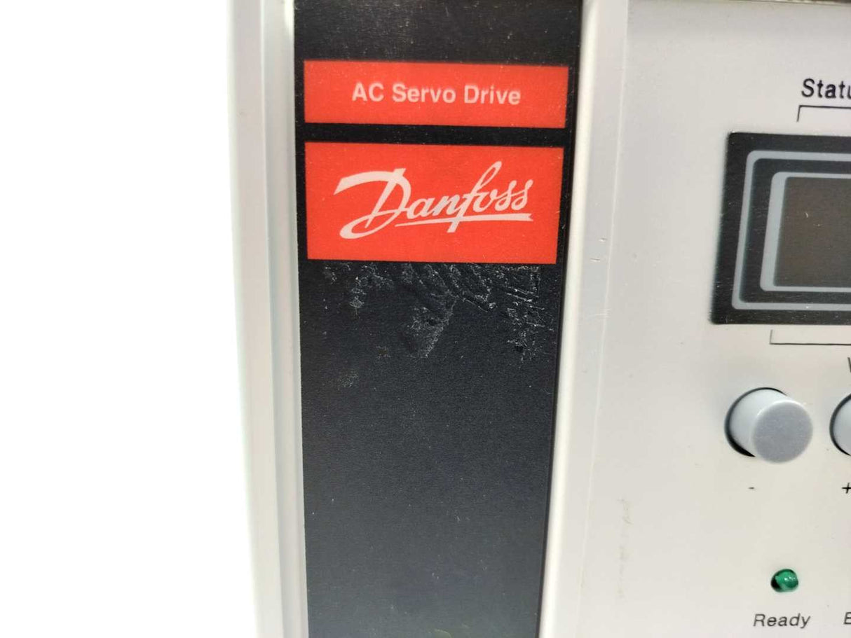 Danfoss 175G6302 SCS 2500/F3 AC Servo Drive