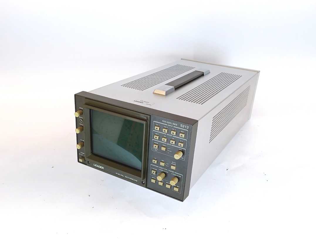 LEADER 5212 NTSC/PAL vectorscope LR 2427