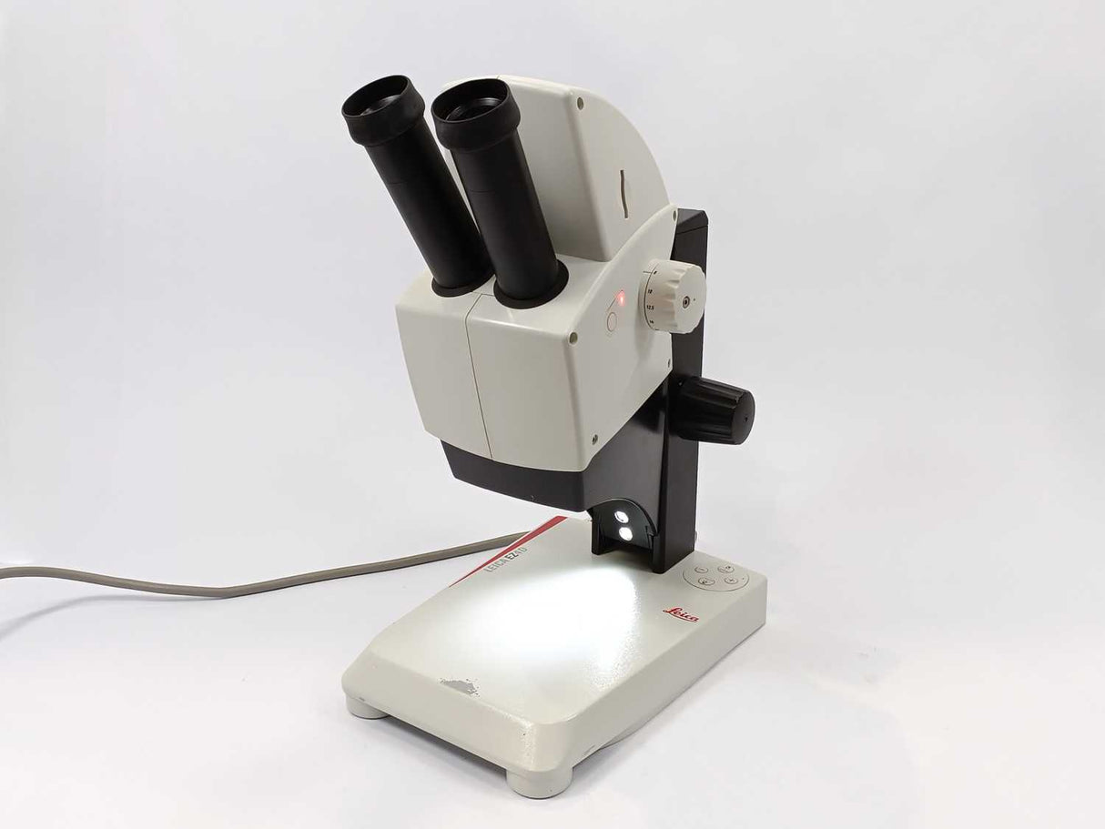 Leica 10447200 EZ4D Digital Stereo Microscope 8x - 35x zoom