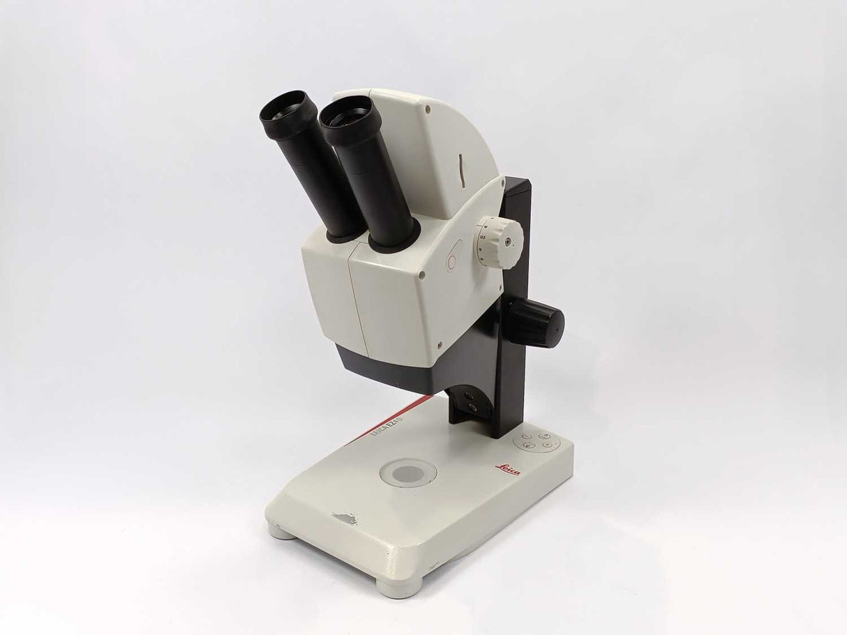 Leica 10447200 EZ4D Digital Stereo Microscope 8x - 35x zoom