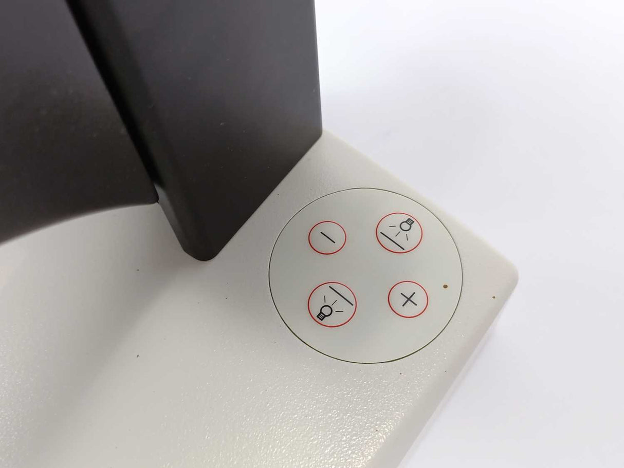 Leica 10447200 EZ4D Digital Stereo Microscope 8x - 35x zoom