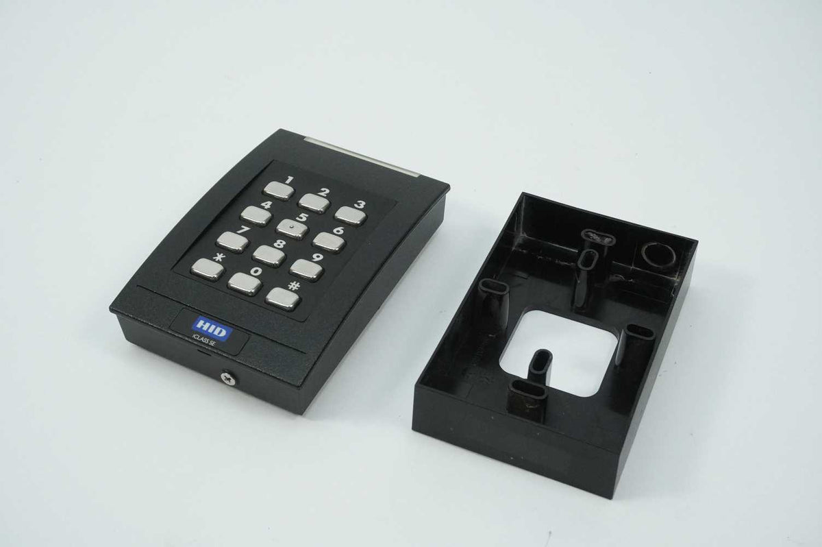 HID 921NWNTEKE00GG iCLASS SE R10 Access Reader