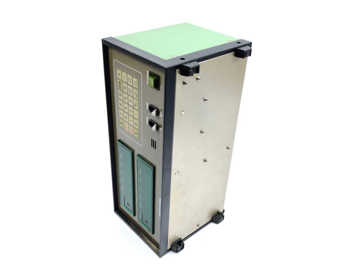 Mitutoyo GML-1705WEC Digital Readout for milling, lathe.