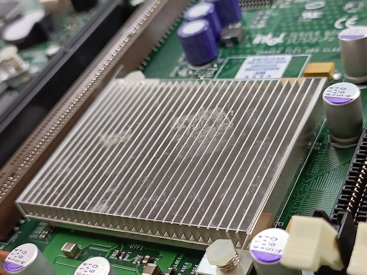 Intel C53662-650 T0038605 A04 SE7520JR2 Dual Socket Server Board