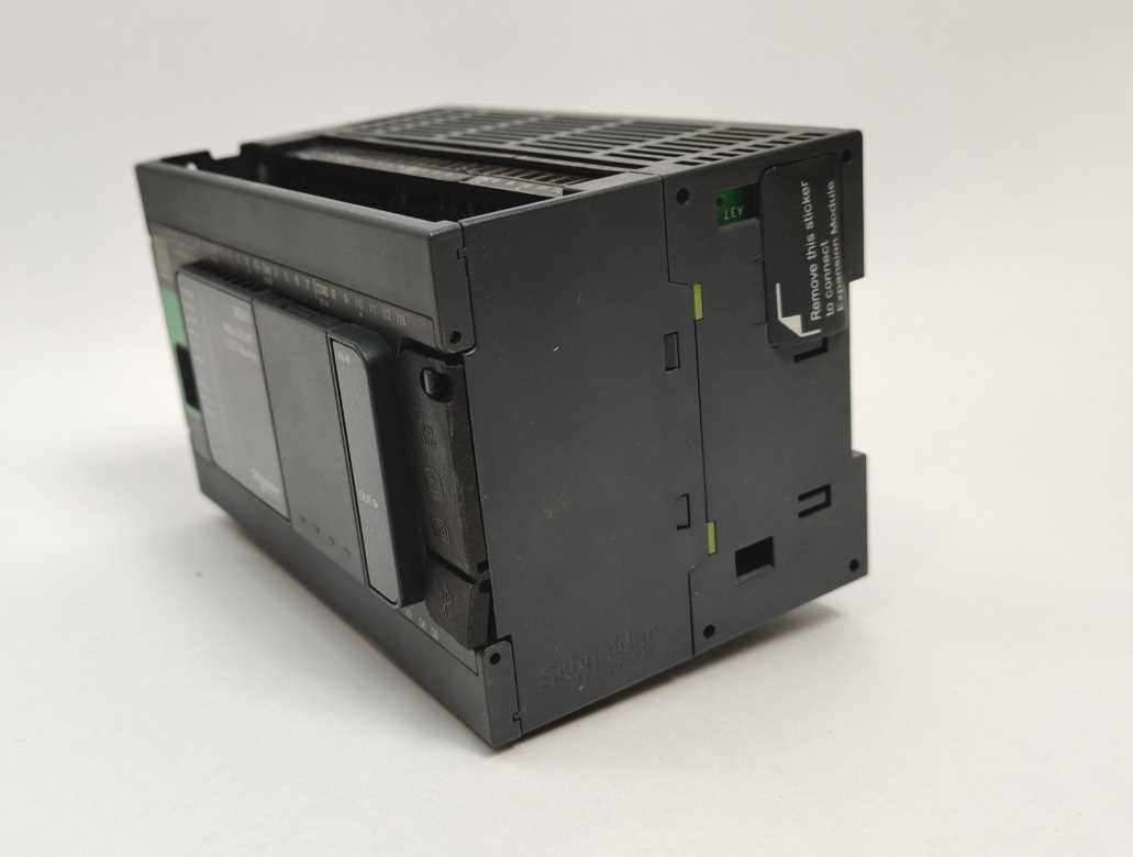 Schneider Electric TM241CE24T PLC CPU, Modicon M241