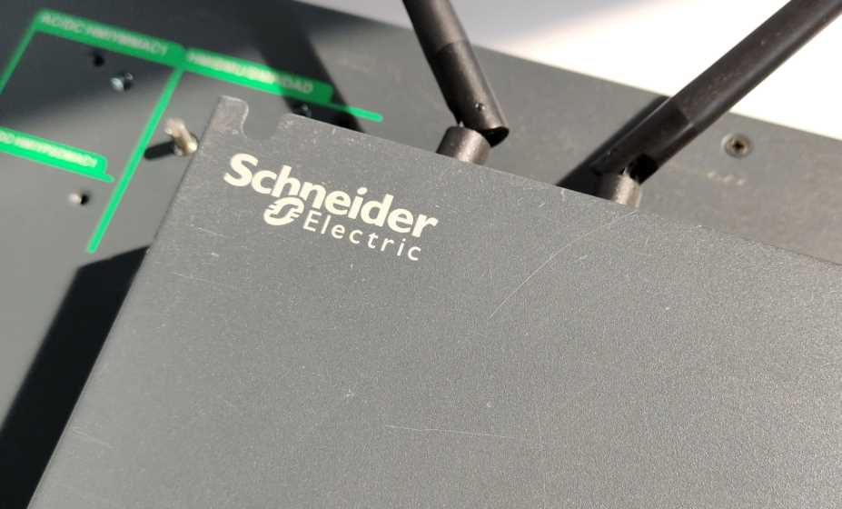 Schneider Electric HMIDM7521 Touch Screen, P/N: HMIBMIEA5DD1101