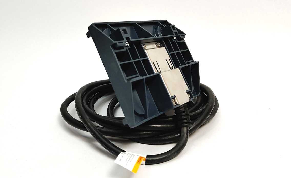 Schneider Electric HMIZSURDP Remote Control Cable Harmony SCU