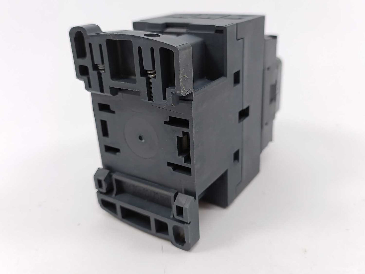Schneider Electric LC1D09P7 034890 TeSys Contactor