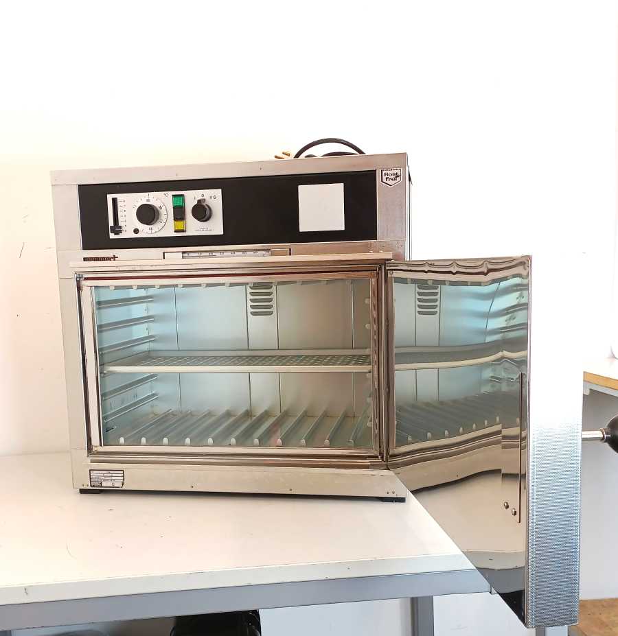 Memmert B 15 Incubator 5-70°C