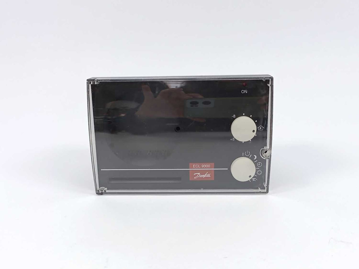 Danfoss 087B3048 ECL 9300 WEATHER COMPENSATOR
