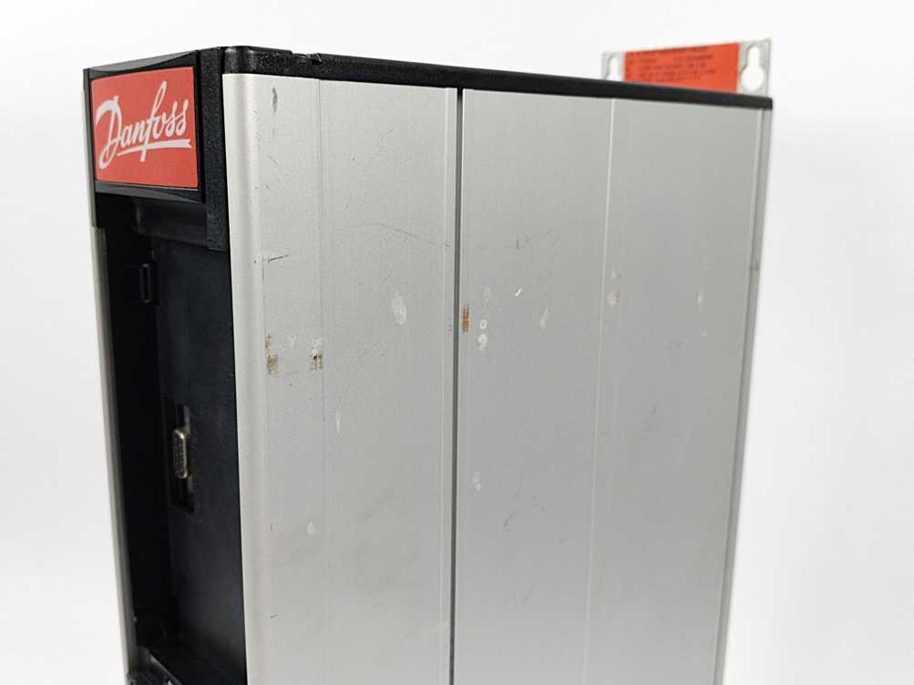 Danfoss VLT5003PT5B20EBR3D0F10A00C0 3,1kva 175Z0544