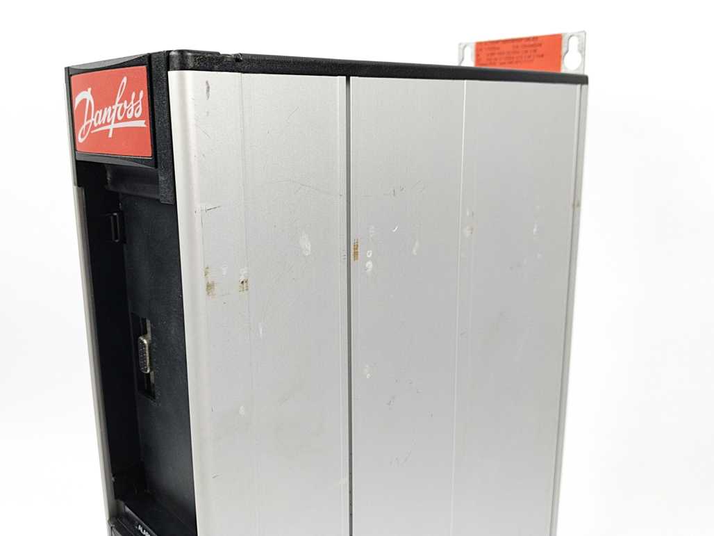 Danfoss VLT5003PT5B20EBR3D0F10A00C0 3,1kva 175Z0544