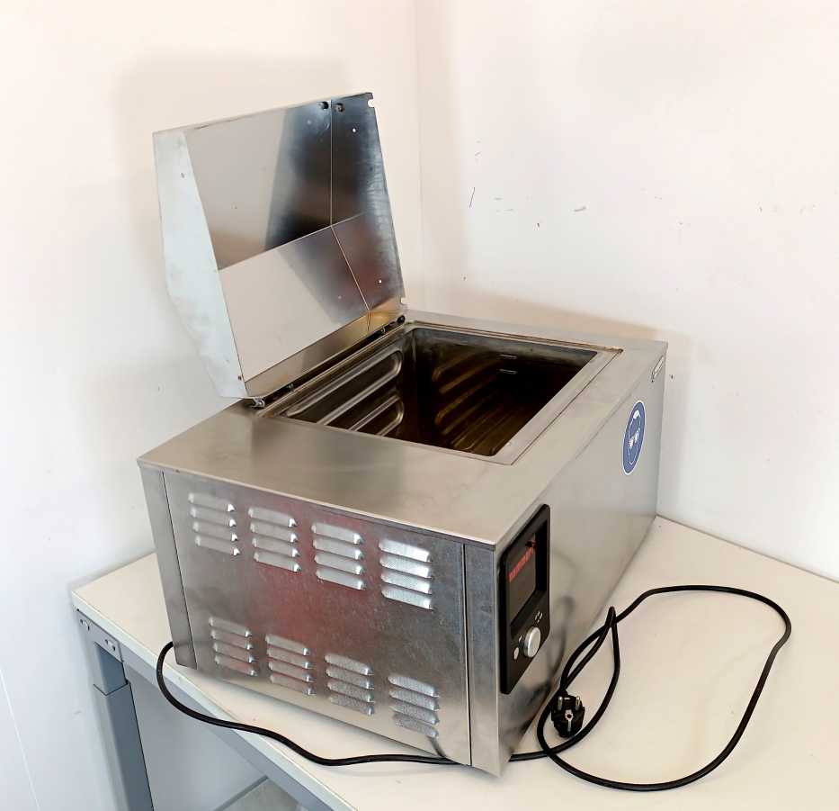 Memmert WNB 22 22L stainless steel Waterbath 2000W