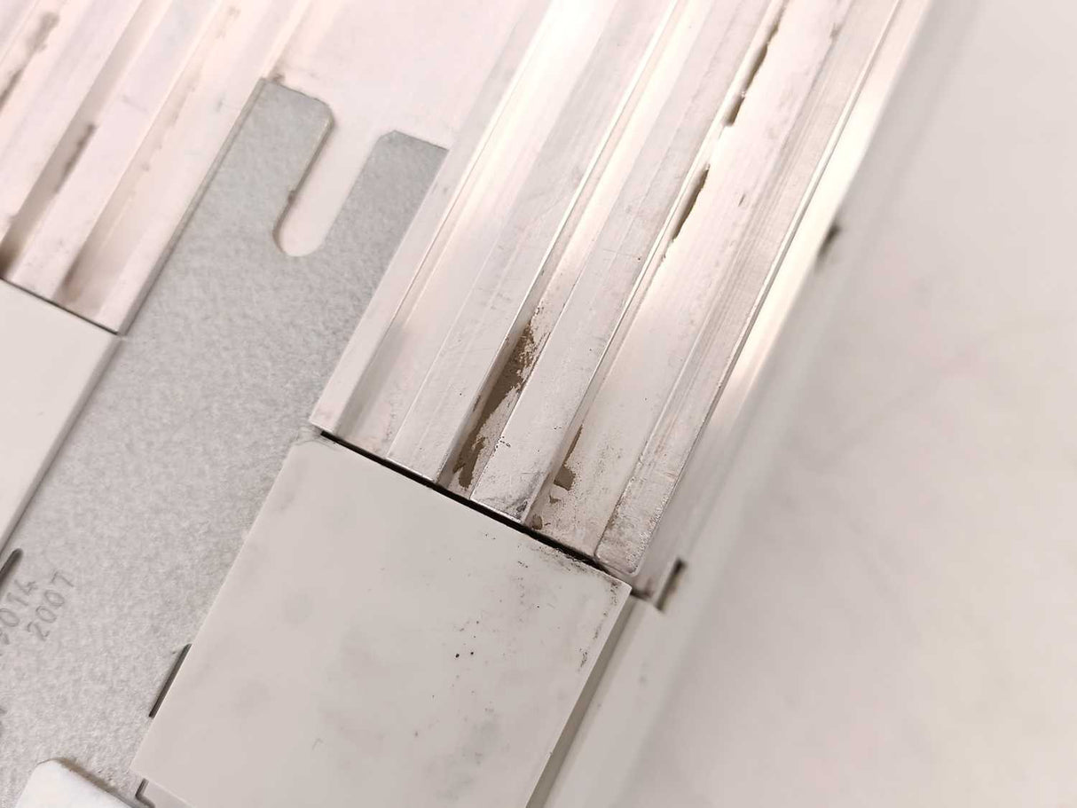 LENZE E82EV302P4C 13141956, 8200 VECTOR