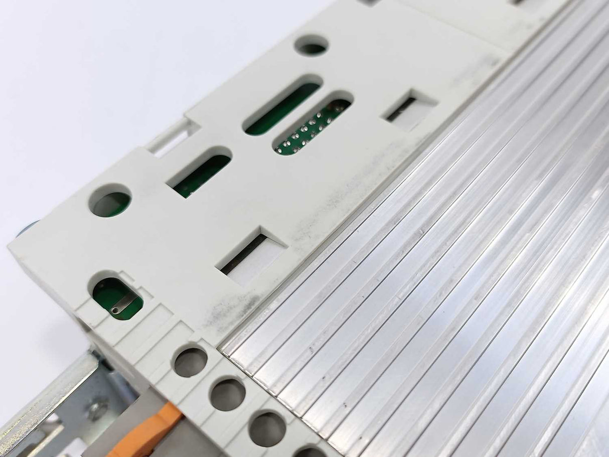 LENZE E82EV751P4C 13436110, 8200-series E82EV751_4C