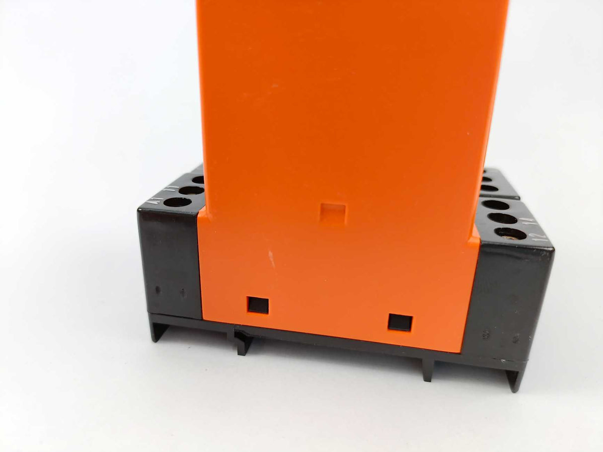 Crouzet 84890512 Syrelec DNR2 D HS 24V GETINGE Autoclave Spareparts