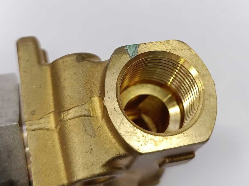 Burkert 65813 Type 0255 Solenoid Valve No Coil GETINGE Autoclave Spareparts