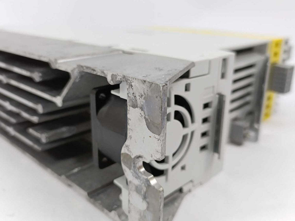 LENZE E84AVHCE2224SB0-ERXXX 8400 HighLine C Inverter Drive