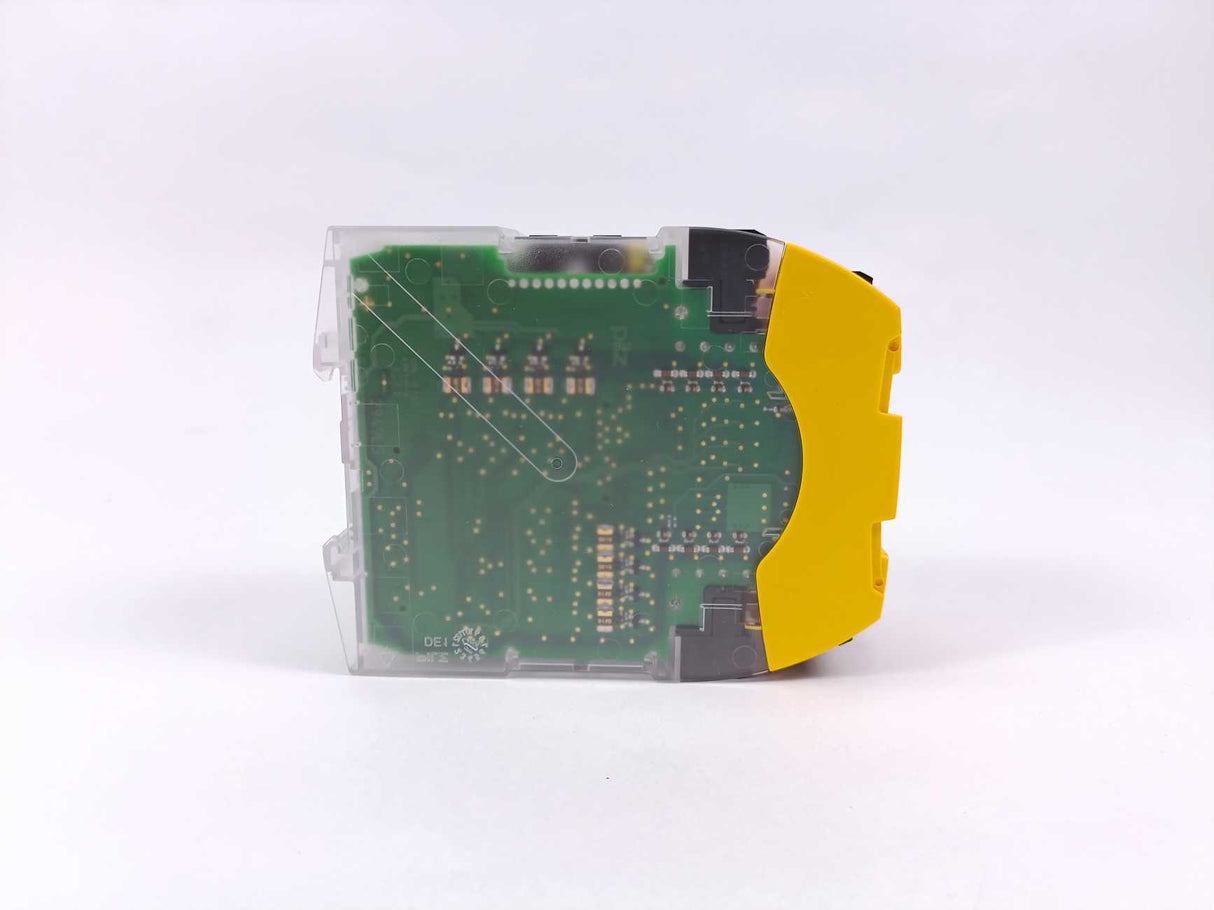 Pilz 772000 PNOZ mm0p Safety Relay Switch w/ Chipcard
