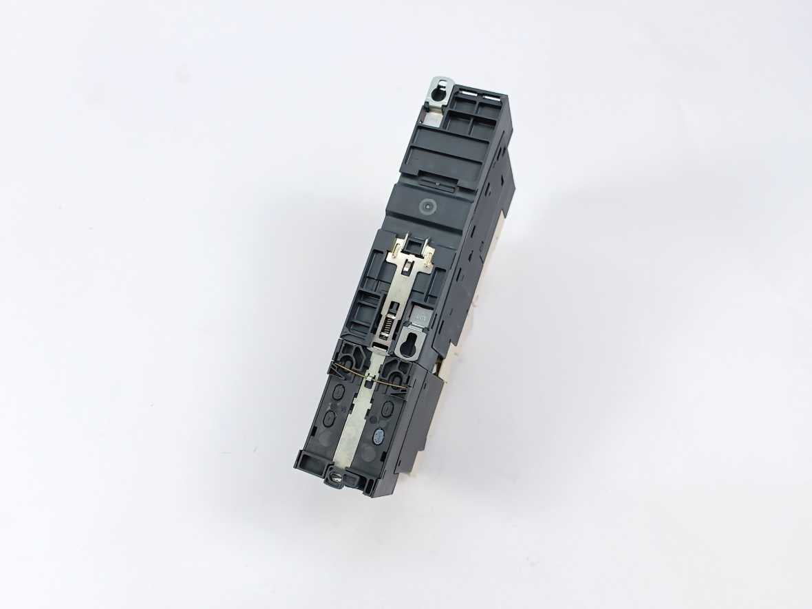 Schneider Electric LUCA12BL Standard Control Unit w/ LUB120, LU2MB0BL & LUA1C11