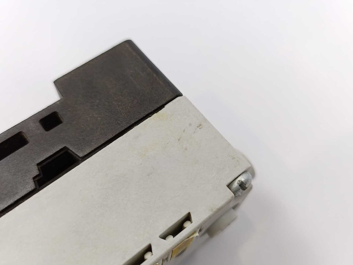 Siemens 3RG9001-0AC00 Interface User Module W/ Telemecanique XZS DE1113