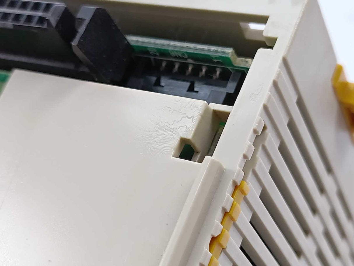 OMRON CQM1-CPU11-E 24 VDC. CPU Unit