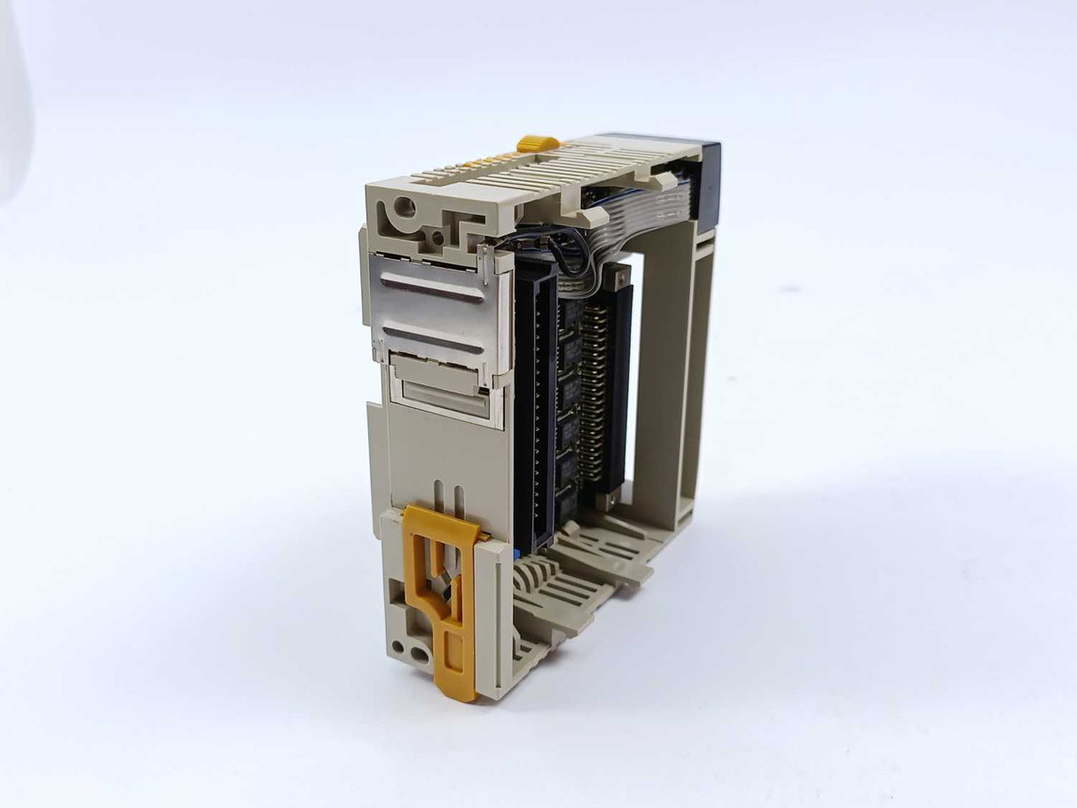 OMRON CQM1-OD216 Output Unit