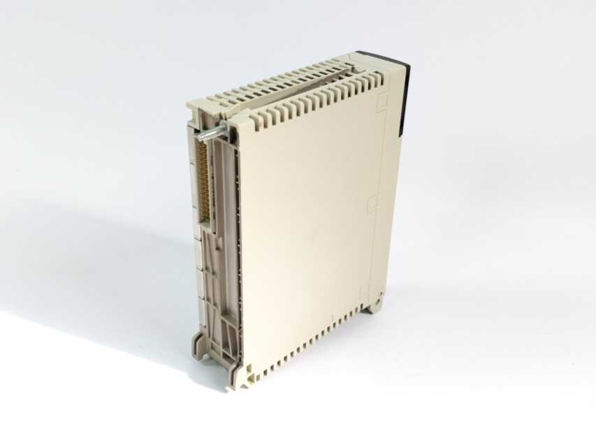 Schneider Electric TSXDEY16D2 Modicon Premium