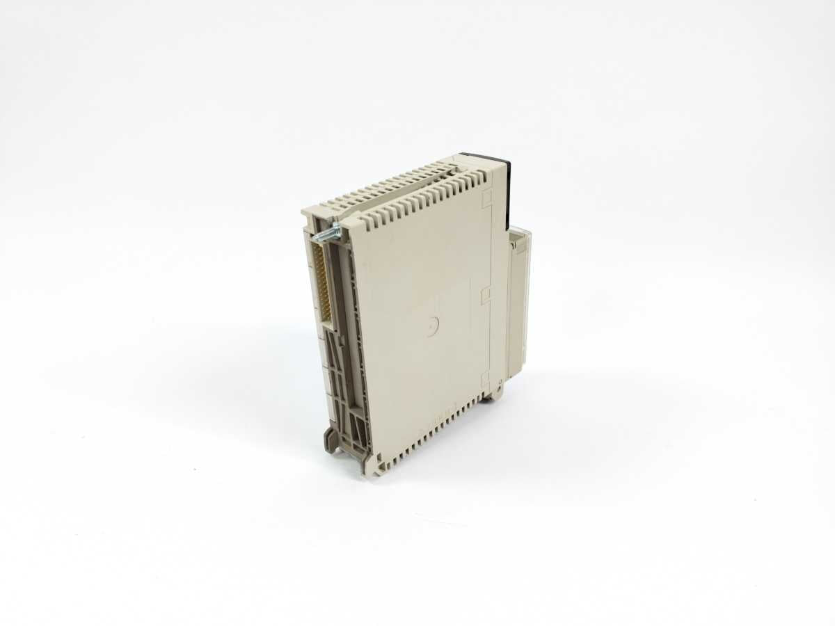 Schneider Automation TSXDSY08T2 With TSXBLY01