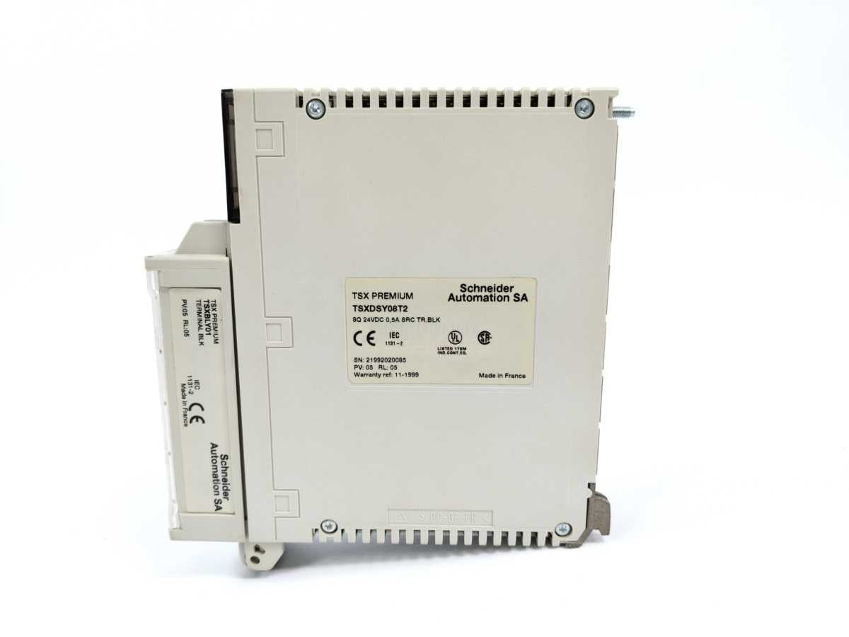 Schneider Automation TSXDSY08T2 With TSXBLY01