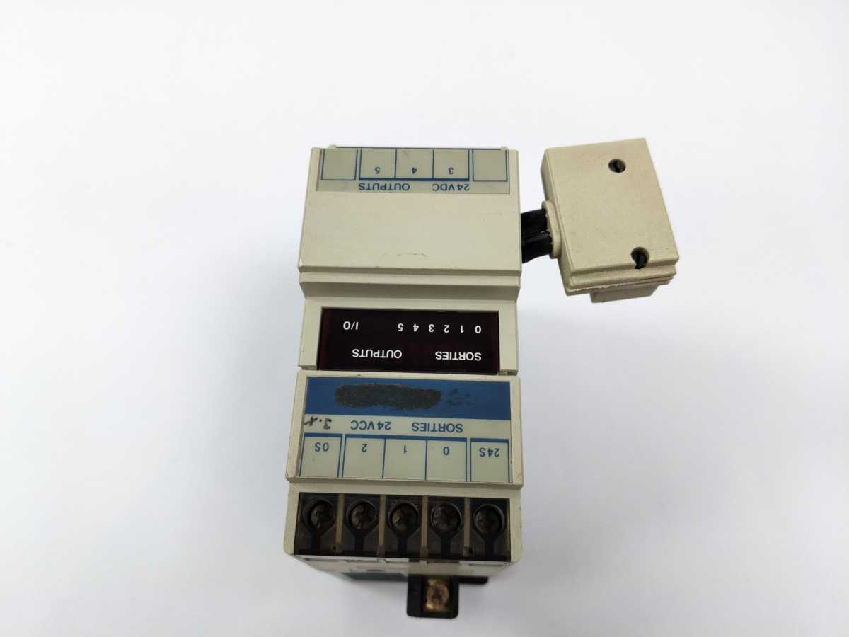 TELEMECANIQUE TSXDSF612 Output Module 24VDC