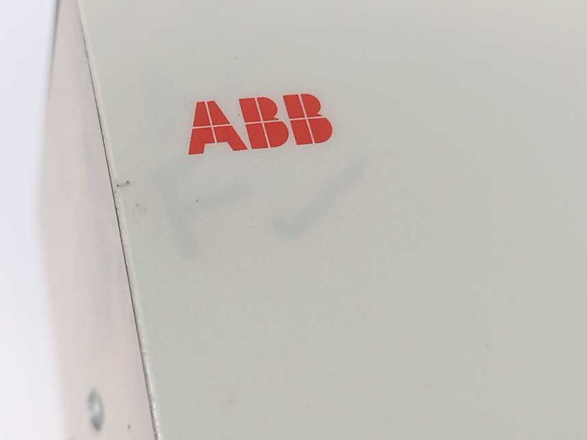 ABB 3BSC610039R1 SD823 Power Supply 24V 10A