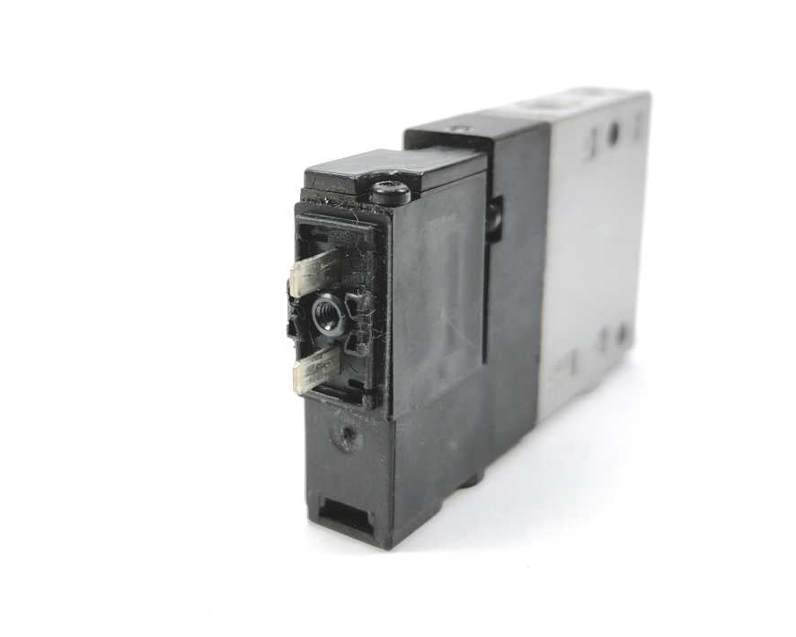 Festo 196915 CPE10-M1BH-3GL-M7 Solenoid valve