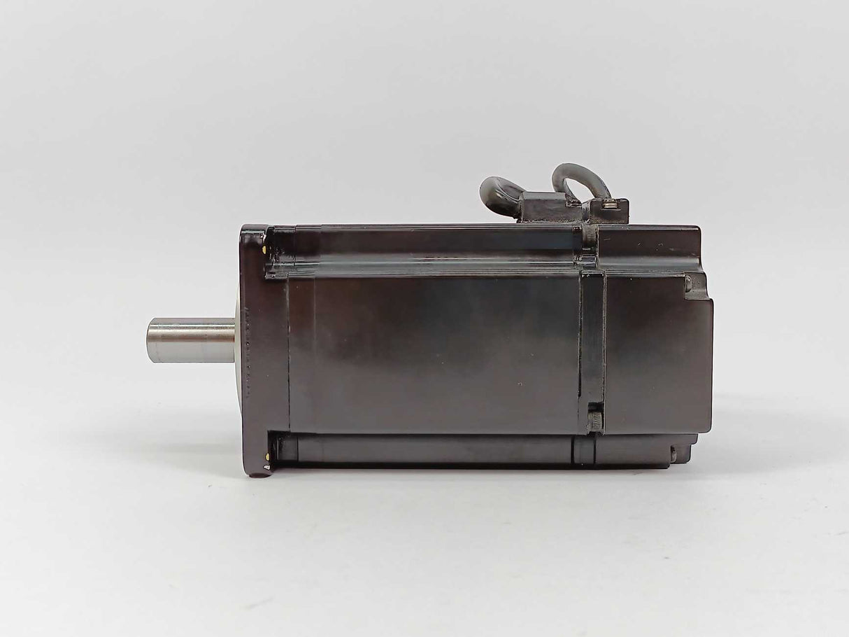 OMRON R88M-W75030T AC Servo Motor