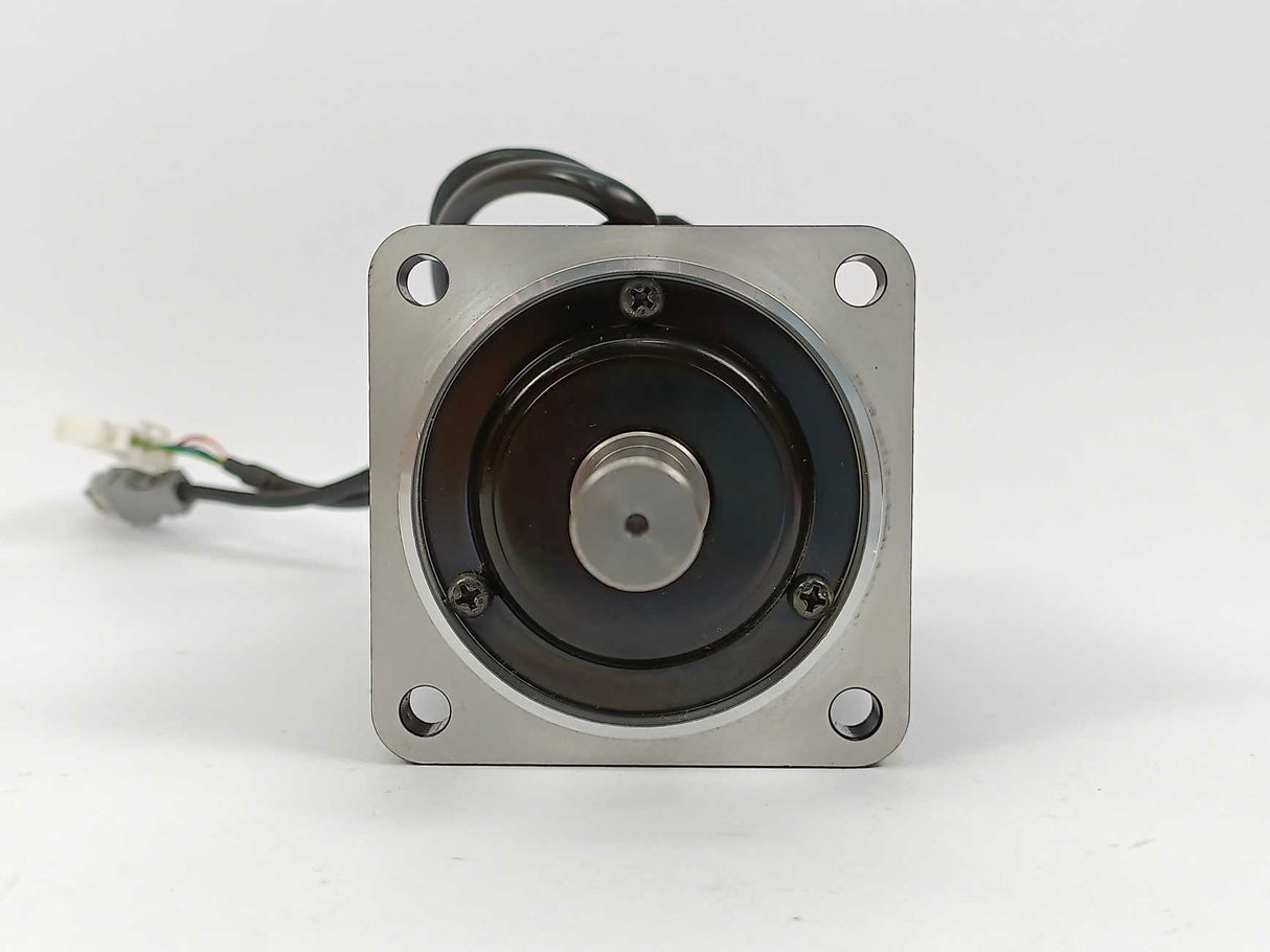 OMRON R88M-W75030T AC Servo Motor