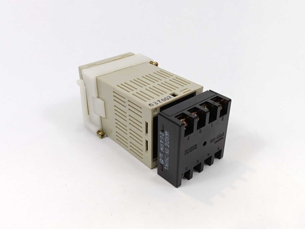 OMRON H5CN-XBN Timer Relay 100-240VAC