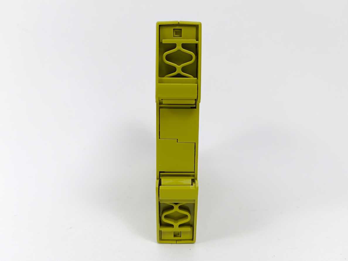 Pilz 751107 PNOZ s7 C 24VDC 4 n/o 1 n/c Safety Relay Switch