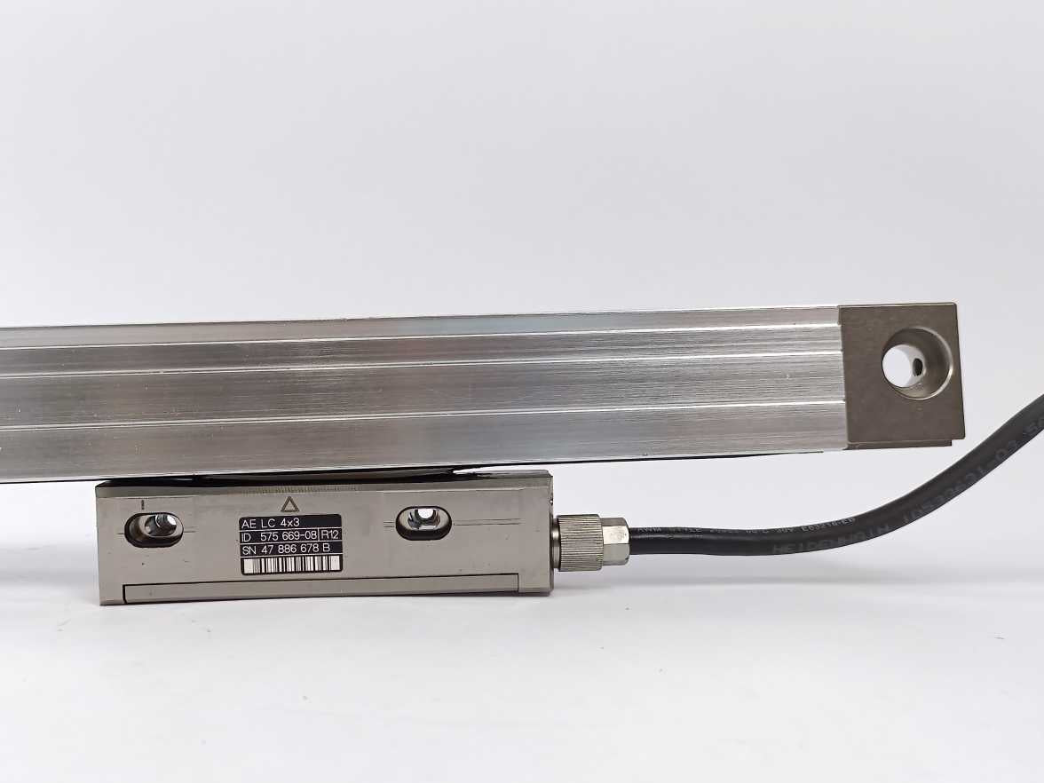 HEIDENHAIN 557649-12 Linear Encoder LC 483 W/ 557669-08 AE LC 4x3