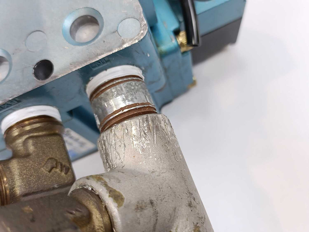 MAC 6531B-000-PM-111DA Solenoid Valve with 2x PME-111DABE, 6500B-211 and PBSN