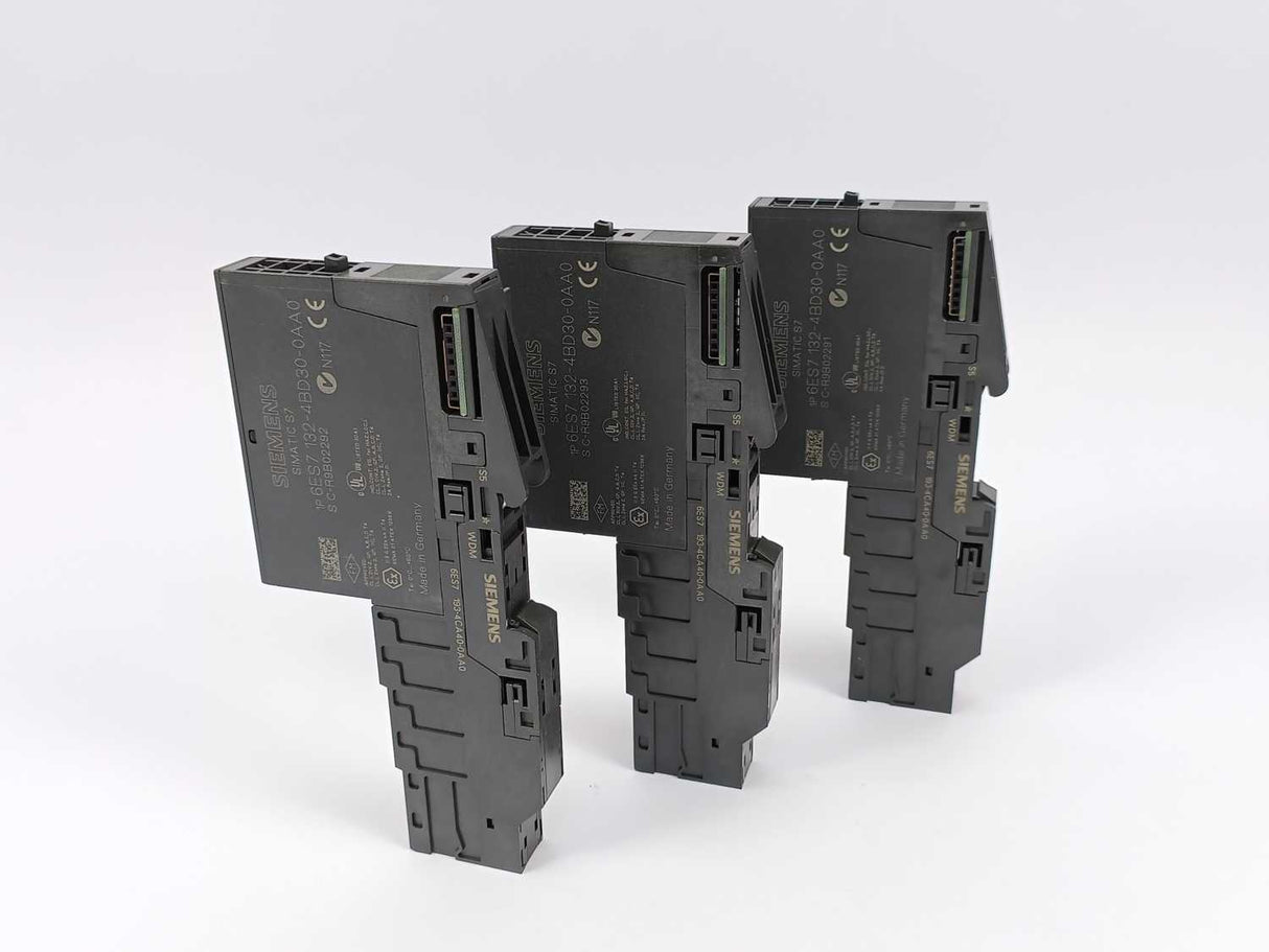 Siemens 6ES7 132-4BD30-0AA0 SIMATIC S7 w/ 6ES7 193-4CA40-0AA0 3pcs. batch