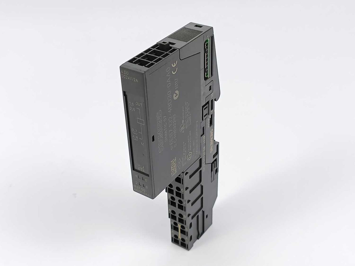 Siemens 6ES7 132-4BD30-0AA0 SIMATIC S7 w/ 6ES7 193-4CA40-0AA0 3pcs. batch